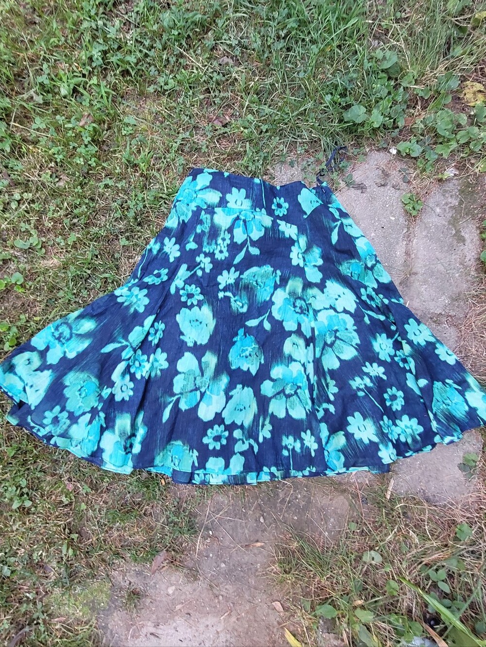 Floral Watercolor Midi Skirt Size 10 Bkue Green Twirl 100% Cotton Side Zip